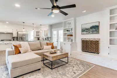 Image de Where 'Once Upon a Time' Meets 'Happily Ever After'