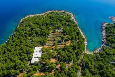 Image de Villa Clasa - Quatre Chambres Villa, Couchages 8