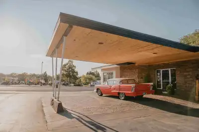 Image de Stay at a 1950s Classic Motel in Bozeman