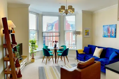 Image de Stylish apartment with free parking, lift and views