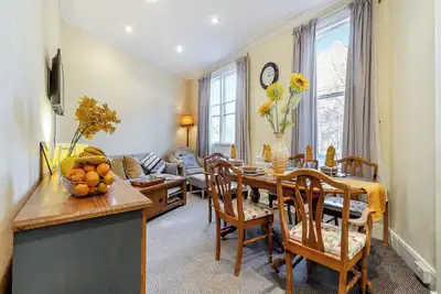 Image de 2 chambres à coucher à Whitchurch