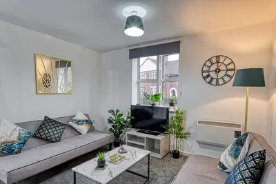 Image de Sale Cityscape Oasis - Spacious, quirky 2 Br 2 Ba