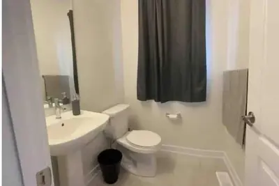 Image de New home by the Welland Canal