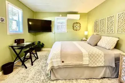 Image de Downtown cottage 7 miles from beach