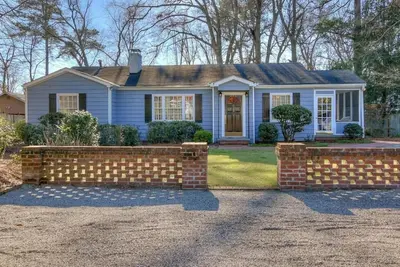 Image de Gone Away Cottage-Lovely Aiken/ Horse District
