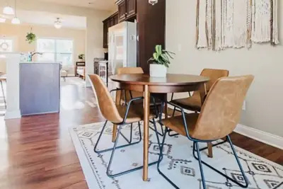 Image de Your home away from home! \nBeautiful Modern Townhome, \nGeorgetown Ky!