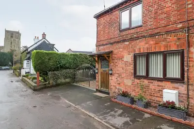 Image de 8 Church Lane, family friendly, character holiday cottage in Tean