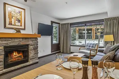 Image de Walkout to Hot tub | Bbq | Clean & Cozy 1 Bed Unit