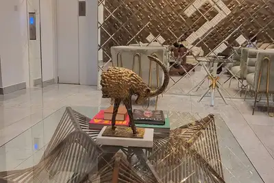 Image de Luxueux F2 avec piscine, terrace et salle de sport en plain centre de Accra