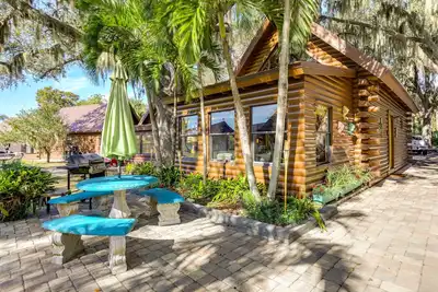Image de Okeechobee Cabin w/ Patio & Community Pool!