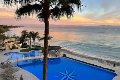 Image de Beach Front 4 Bedroom Villa @Punta de Mita