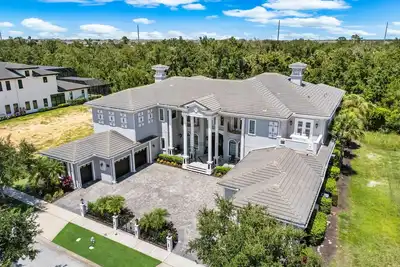 Image de The Mansion w/ Indoor & Outdoor Theaters + 2 Arcade Rooms