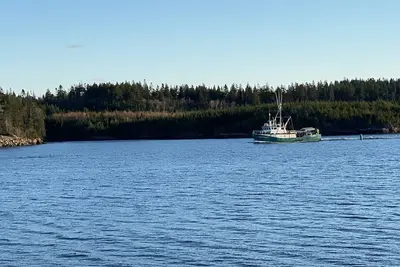 Image de Waterfront House, Starlink internet, good parking lot, 2 bedrooms