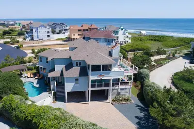 Image de Pat's Folly: Semi-Oceanfront, Private Saltwater Pool, Hot Tub