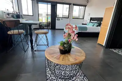 Image de Oasis Loft 5min from Sjo airport cozy and comfy fully equipment  down town A/C