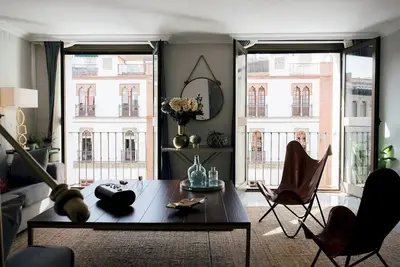 Image de Impressive apartment next to The Cathedral