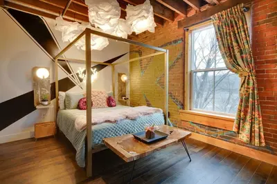 Image de Brand New! Vibrant & Exquisite -1 Mile to Downtown