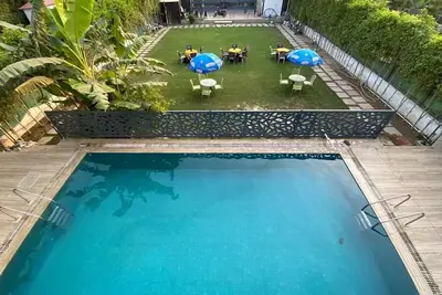 Image de GoBravo 12- Vansh 4bhk Farm with Pool & Garden Sec135 Noida\n\n