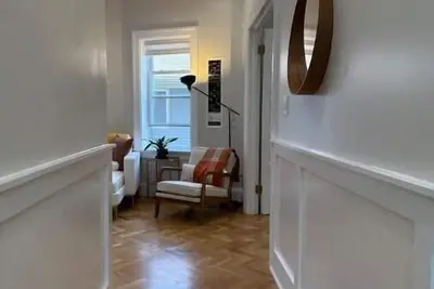 Image de Get Cozy, Snuggle Up This Winter In Our Beautiful Unit Chicago - Super Host!