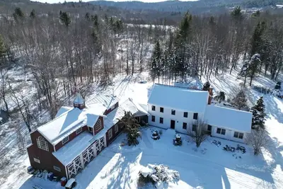 Image de Bright, Cozy, Private Vermont Respite\n