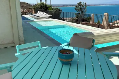 Image de Detached villa, with pool, 8 min drive from the beach