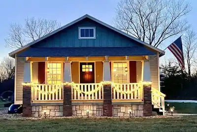 Image de Rural, cozy & close to Ku - easy access on hard-top roads, nice newer amenities!