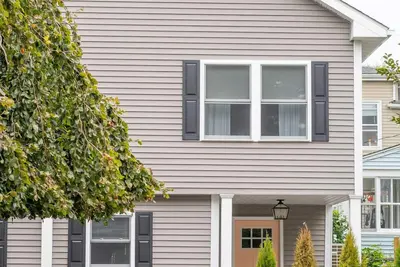 Image de 3 Br in the Heart of Middletown, Minutes from Beach!