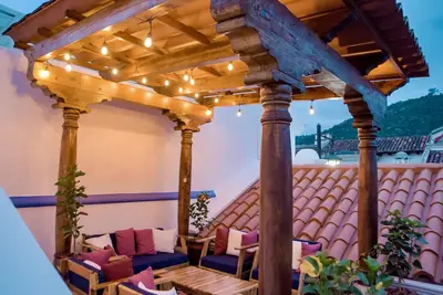 Image de Gated Community w\/ Stunning Views- Terrace - Garden - Pool - 24 hr Security