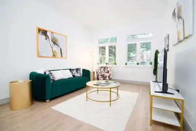 Image de 2br Apt Uptown - Gym!