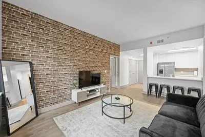 Image de Exposed Brick Loft - Free Parking