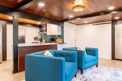 Image de Logger Creek Walkout~ Waterfront Getaway