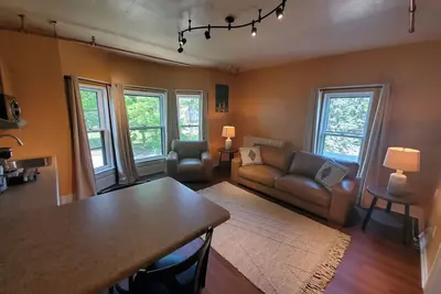 Deluxe Queen with Park View