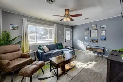 Image de A cozy home between the Indiana Dunes and town of Chesterton.