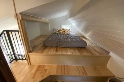 Image de Aspen House, the \"not so tiny\" house!