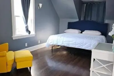 Image de Full Home, Drive Way Parking!