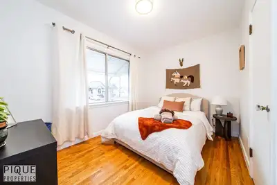 Image de Central Cozy Home *Sleeps 8 *Long Stays *Netflix