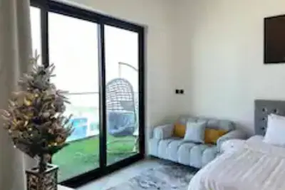 Image de Binghatti canal business bay smart home by kings