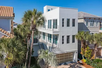 Image de White Sands - Luxury Home with Private Pool & Rooftop Deck