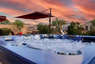 Image de Perfect Retreat! 30 Nights Min! Raised Hot Tub With Views!