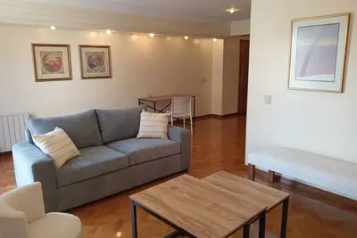 Image de Elegante y amplio dpto en la peatonal de Mza