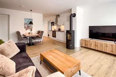 Image de Vacation rental (new construction 2023) in prime location with fireplace and bal