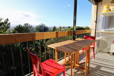 Image de Appartement T3 à 300m des plages avec parking et terrasse