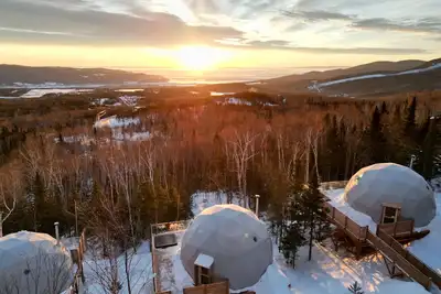 Image de Nørdika Charlevoix. Dome resort located in the most beautiful region in Quebec. \n