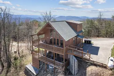 Image de Cabin w/ Incredible Views-Fire Pit-Pool Table-Hot Tub