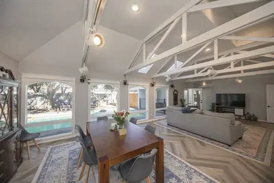 Welcome to Twin Oaks Oasis