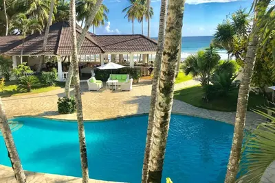 Image de Secluded 50 Guest Group Retreat / Hidden Beach!
