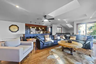 Private Hot Tub, Beautiful Views, 208 Tenderfoot