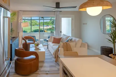 Image de Sapphire Beach Retreat - Luxury Oceanfront Gem!