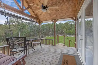 Cozy Tiny Cabin with a View! !