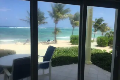 Image de Amazing Beach Front - Ground Floor- 2 bdrm/2bath Wyndham Reef Resort Condo